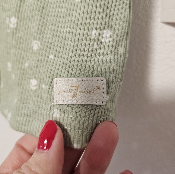 7 For All Mankind Sage Green Baby Girl Short Sleeve Top Size 18M Top Only - Picture 8 of 9